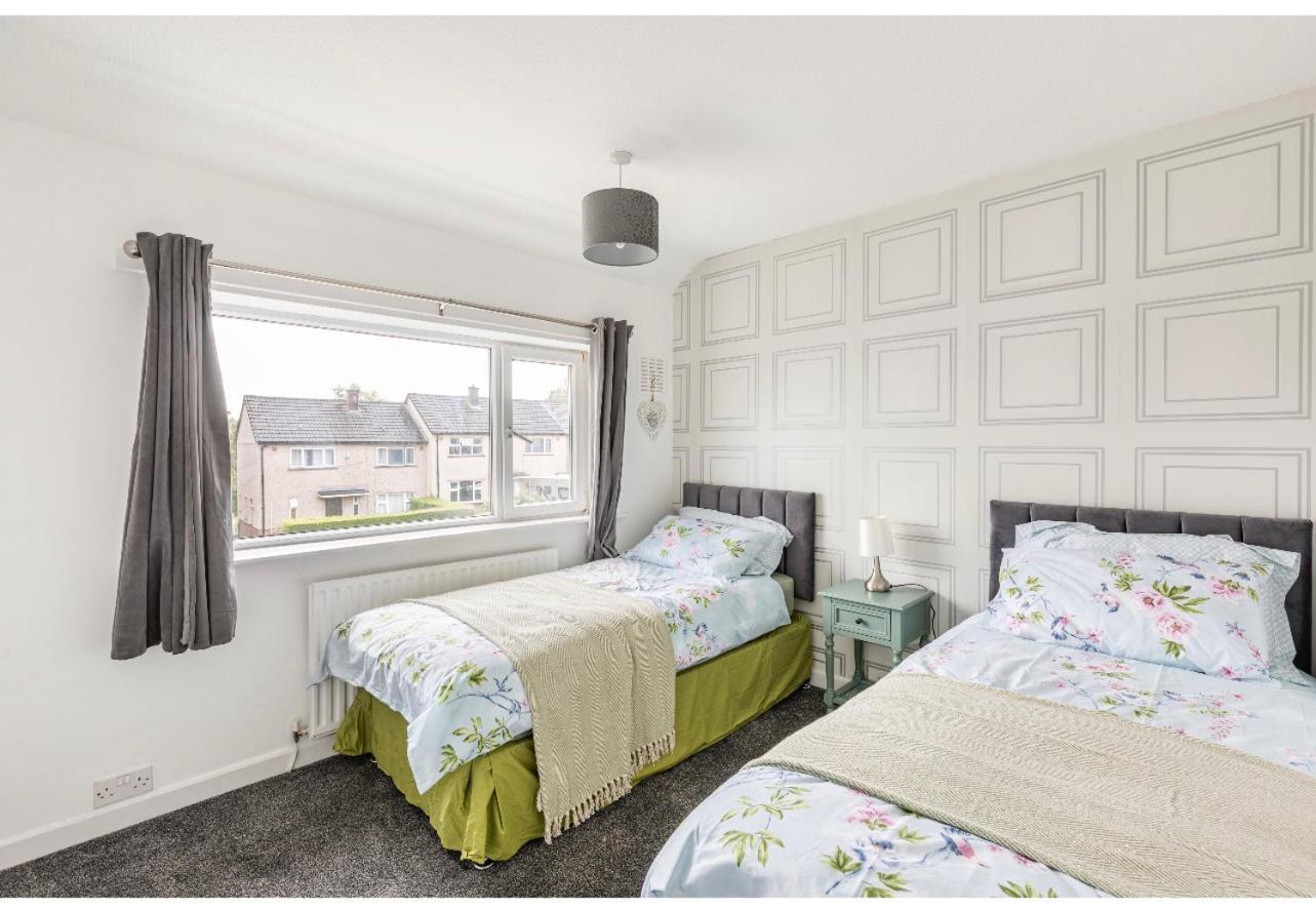 Entire Charming 5-Bed House In Darwen Blackburn Bb1 Free Parking Roadside Rishton Экстерьер фото