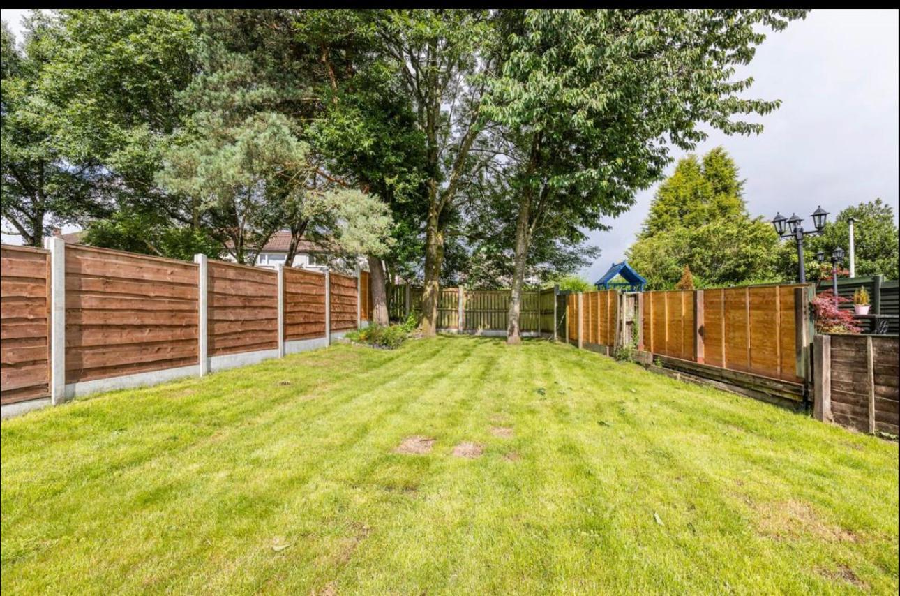 Entire Charming 5-Bed House In Darwen Blackburn Bb1 Free Parking Roadside Rishton Экстерьер фото