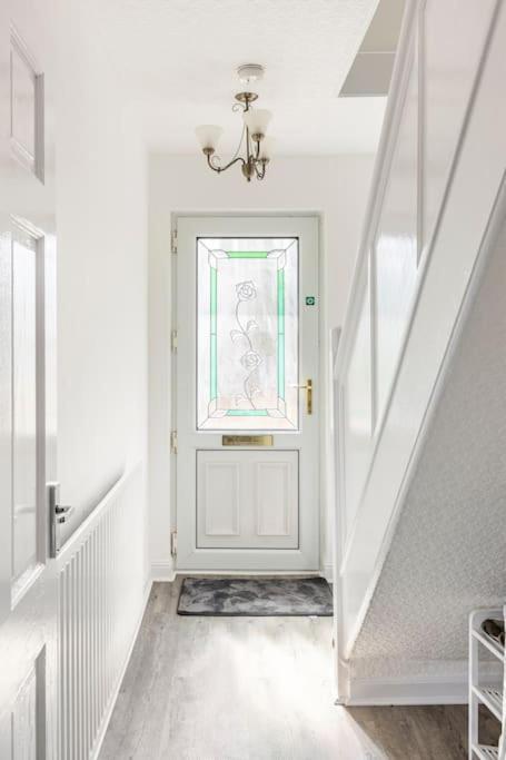 Entire Charming 5-Bed House In Darwen Blackburn Bb1 Free Parking Roadside Rishton Экстерьер фото