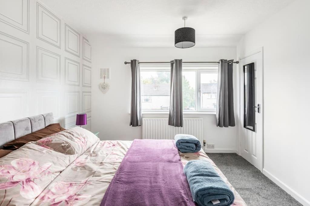 Entire Charming 5-Bed House In Darwen Blackburn Bb1 Free Parking Roadside Rishton Экстерьер фото